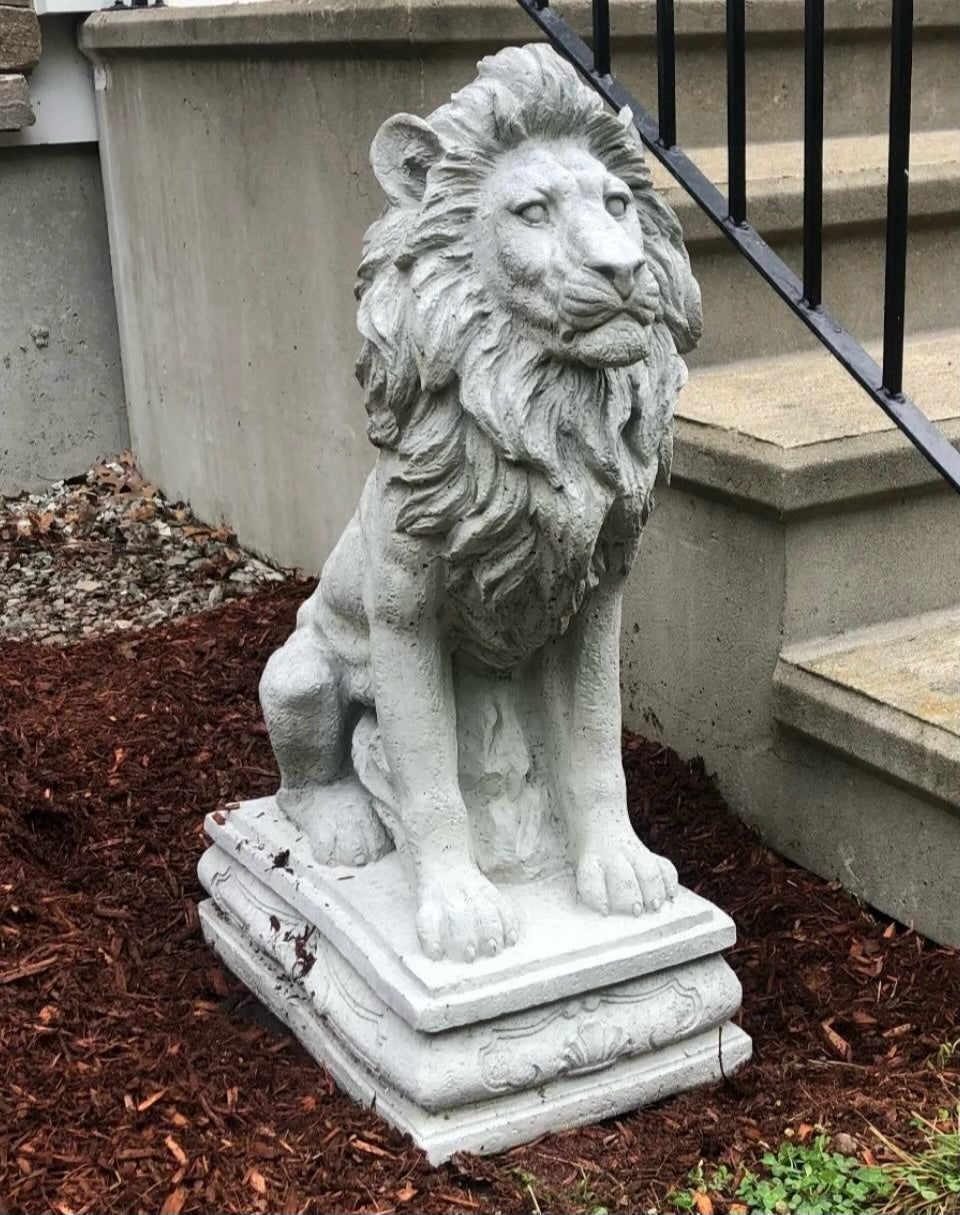 Lion - Triple Base (28")
